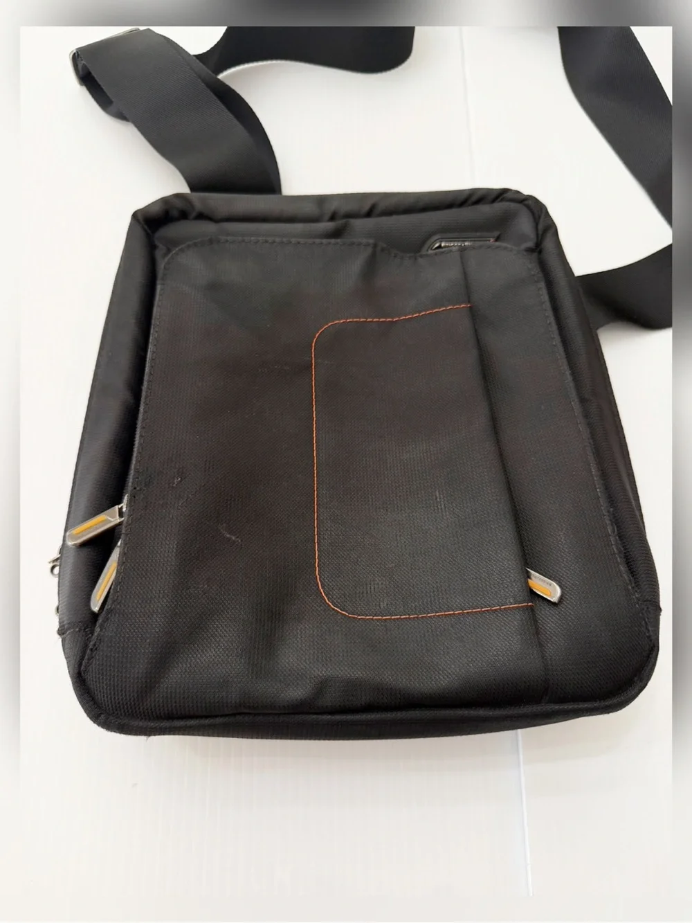 The Briggs & Riley Verb Slide Tech Bag Crossbody Travel